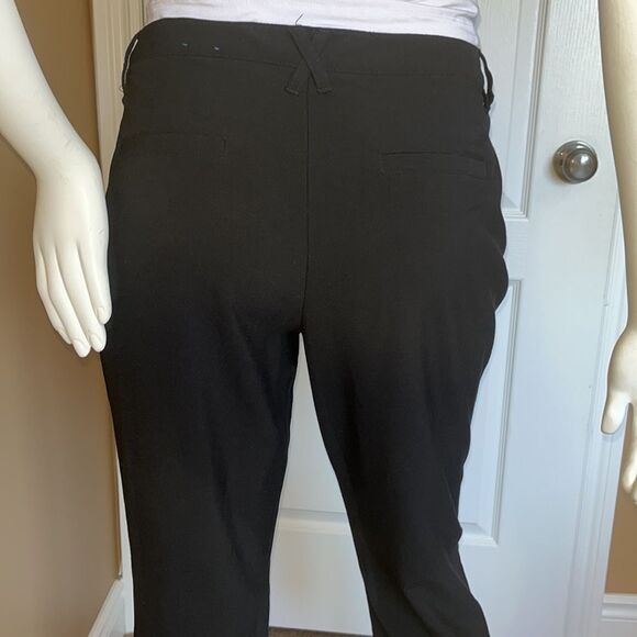 Rick’s black capris/ Size 12 - Picture 2 of 10